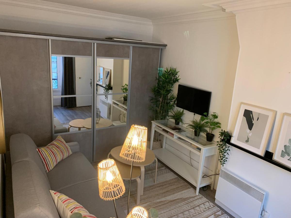 Studio Moderne Au Coeur De Paris Batignolles Экстерьер фото