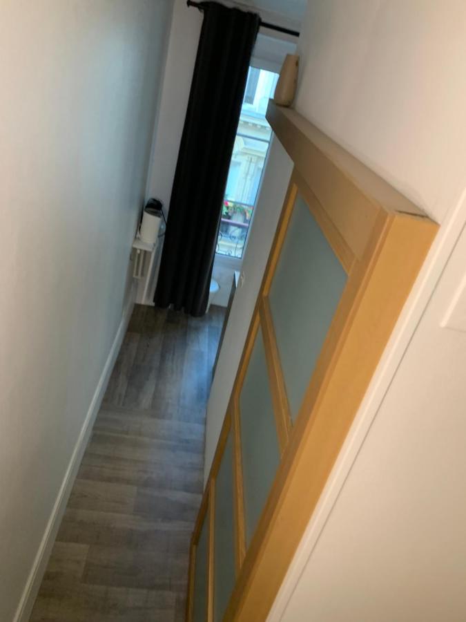 Studio Moderne Au Coeur De Paris Batignolles Экстерьер фото