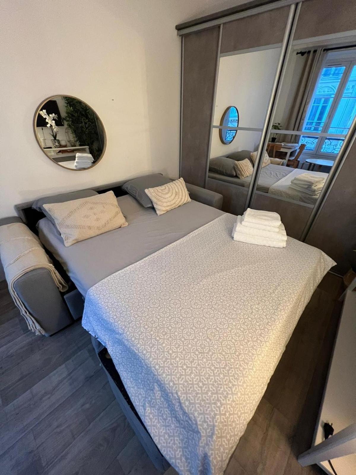 Studio Moderne Au Coeur De Paris Batignolles Экстерьер фото